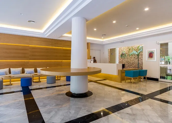 Appart hôtel Comitas Floramar 4*