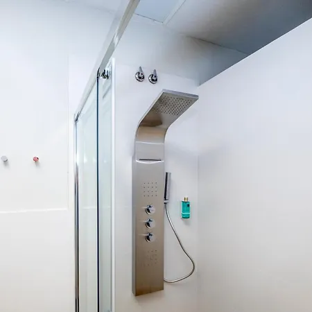 弗洛拉玛尔公寓式酒店 卡拉加尔达纳