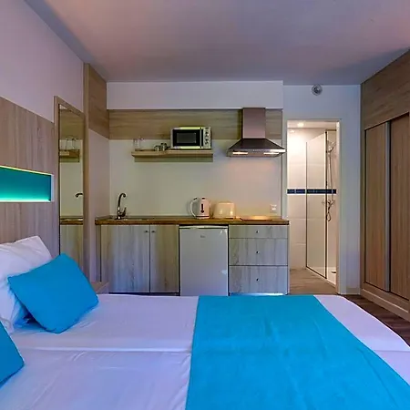 Aparthotel Comitas Floramar 4*
