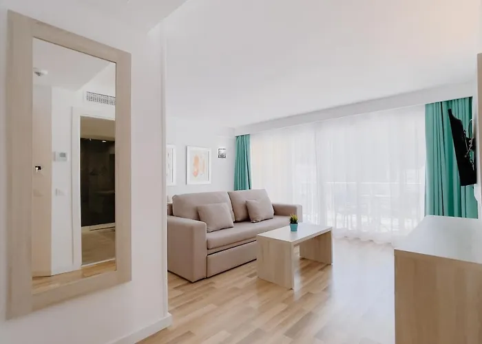 Aparthotel Comitas Floramar 4*