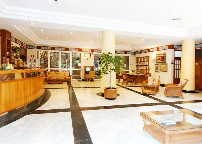 Aparthotel Comitas Floramar 4*